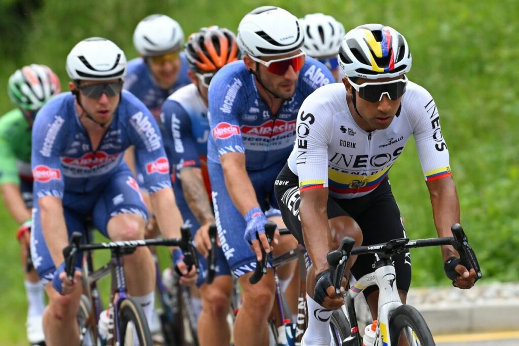 Jhonatan Narváez, ciclista ecuatoriano del Ineos Grenadiers en el Giro de Italia 2024.