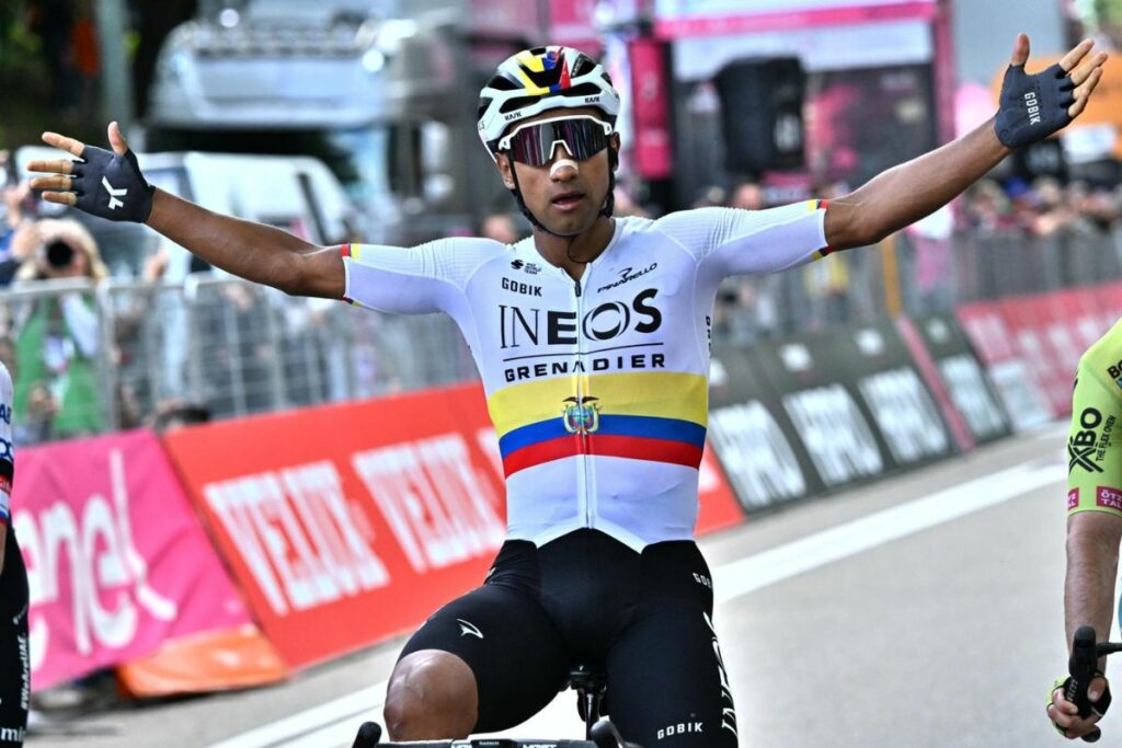 Jhonatan Narváez, ciclista ecuatoriano de Ineos, en el Giro de Italia 2024. Foto: EFE