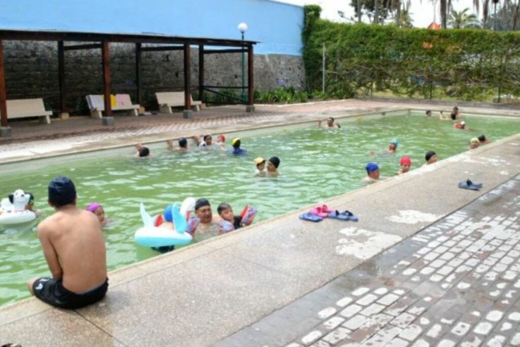 En estas piscinas se puede realizar diferentes actividades en familia y con amigos. Foto: Municipio de Quito.