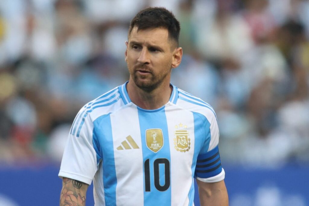 Lionel Messi, capitán de la Selección de Argentina, aparte de fútbol, juega pádel.