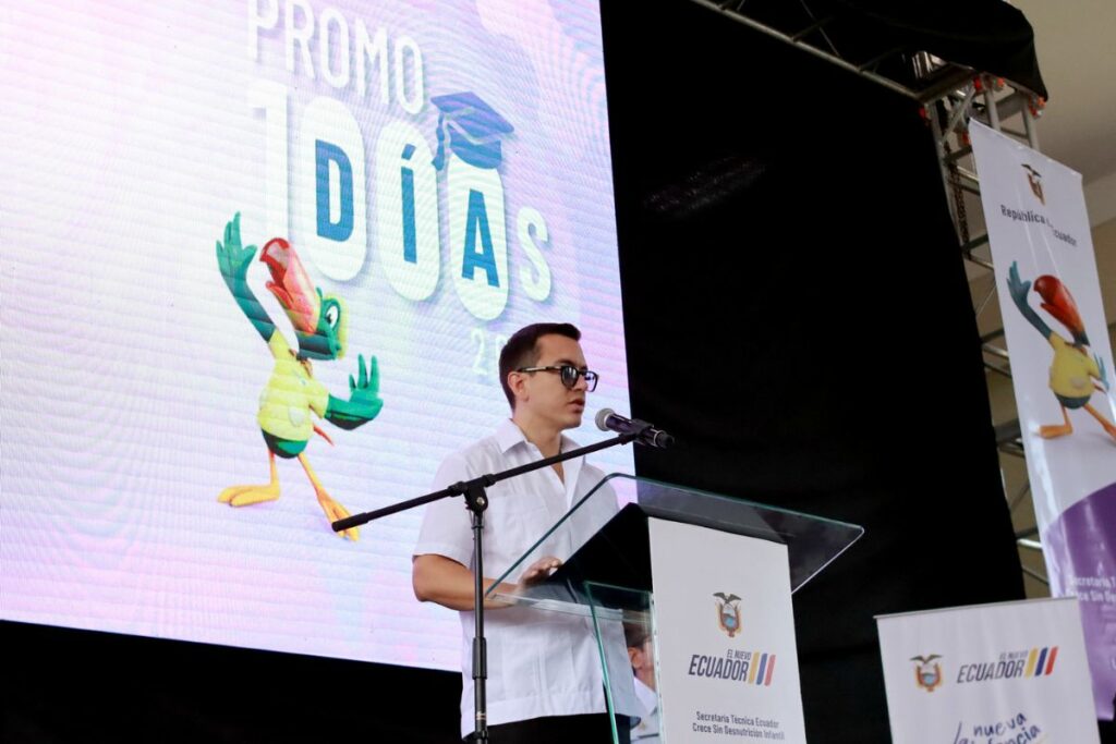 Daniel Noboa en el evento sobre los resultados contra la Desnutrición Crónica Infantil, en Guayaquil.
