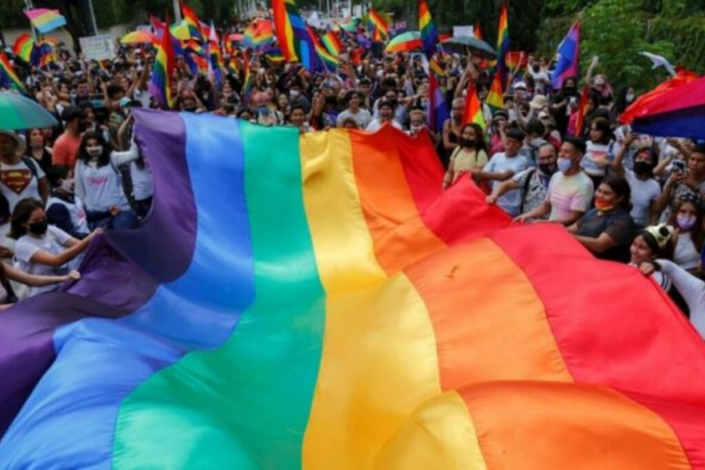 La comunidad LGBTIQ+ cuenta con servicios específicos en el Registro Civil de Ecuador.