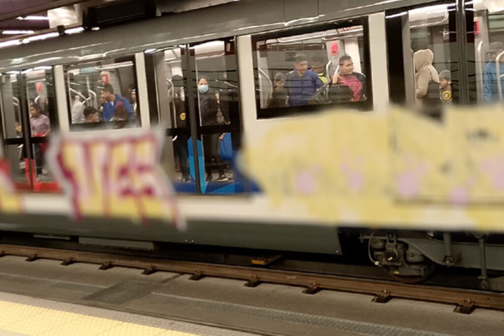 El Metro de Quito tomó varias acciones por el vandalismo a un tren de la flota. Foto: Cortesía.
