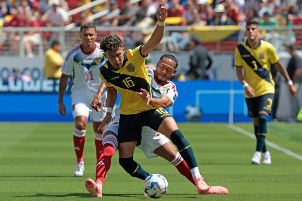 Ecuador perdió 1 – 2 contra Venezuela en el debut de la Copa América. Foto: EFE.