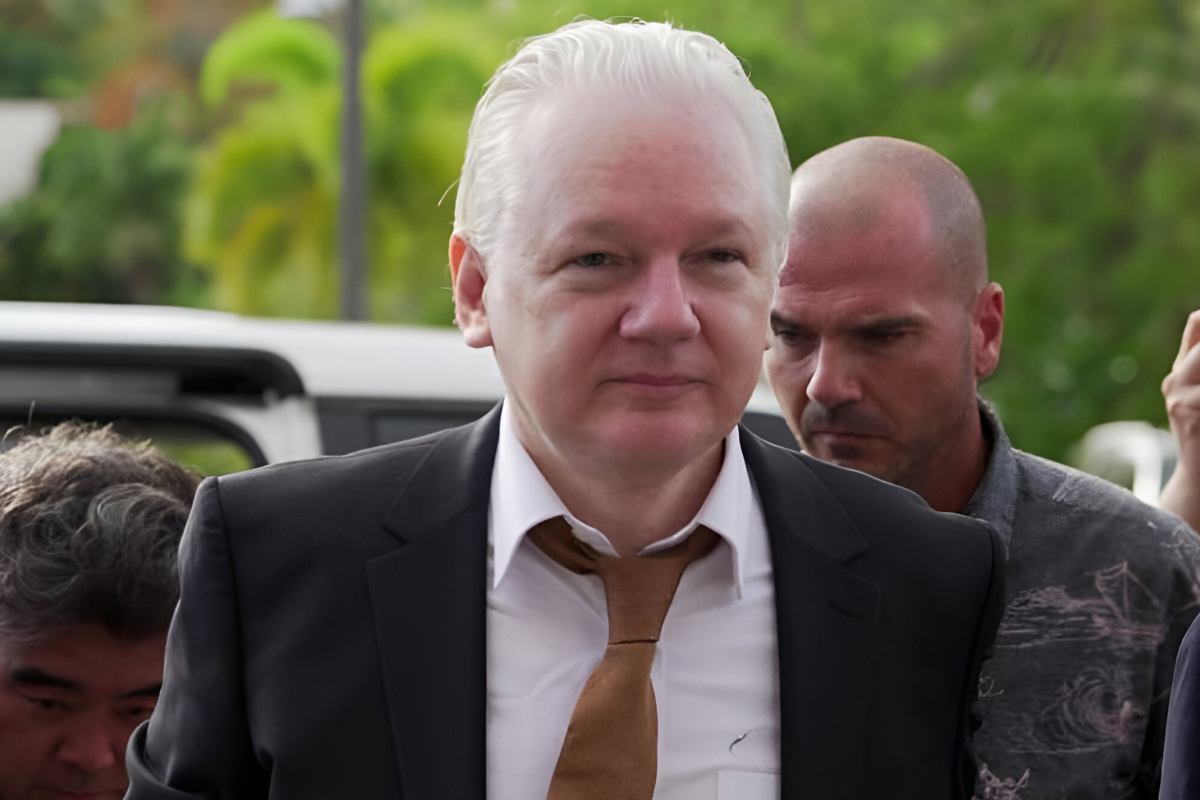 Julian Assange salió de prisión un día antes de declararse culpable