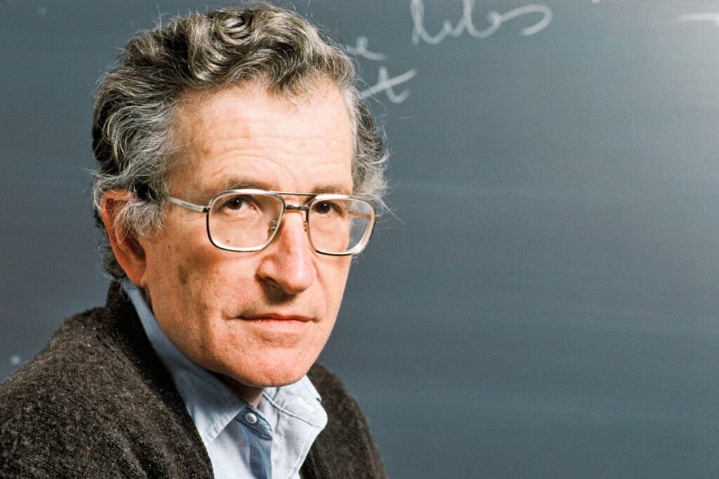 Noam Chomsky, destacado filósofo y activista político, tiene 95 años.