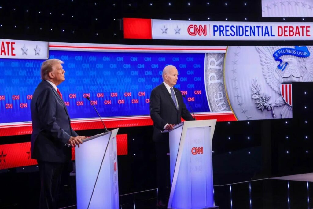 El presidente de EE.UU., Joe Biden, y el exmandatario Donald Trump, participan en el debate presidencial de CNN.