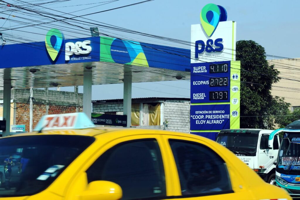 El gobierno ecuatoriano eliminó el subsidio a la gasolina extra y ecopaís. El precio del galón subió a 2,72 dólares, desde este 28 de junio de 2024
