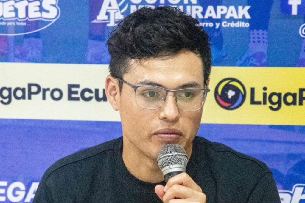 Joe Armas, director técnico ecuatoriano que ya no dirigirá en Imbabura SC. ¿Será que llega a Liga de Quito?