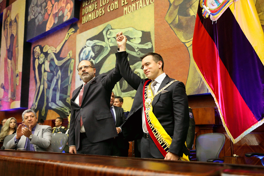 Henry Kronfle junto a Daniel Noboa en su posesión como Presidente de la República el pasado 23 de noviembre de 2023.