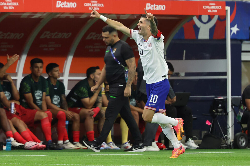 Christian Pulisic, celebrando su gol en el debut de Estados Unidos en la Copa América frente a Bolivia.