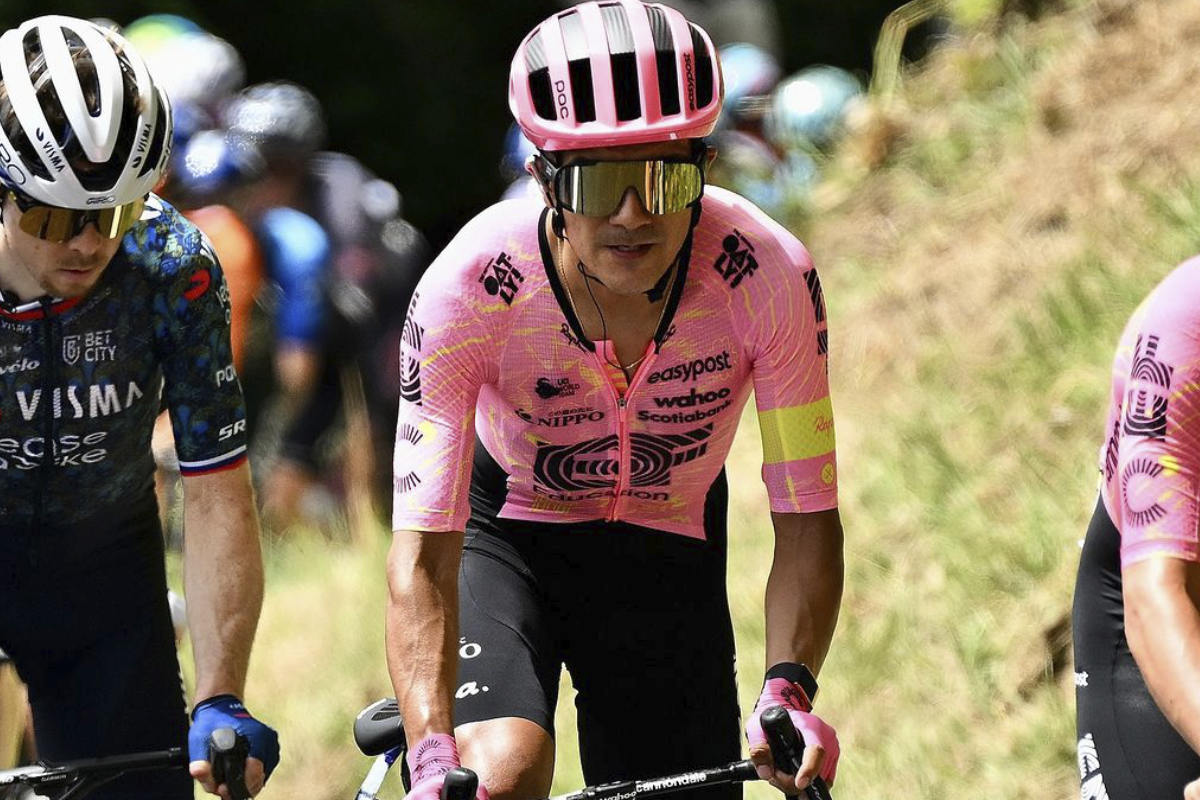 Richard Carapaz en la primera etapa del Tour de Francia 2024.