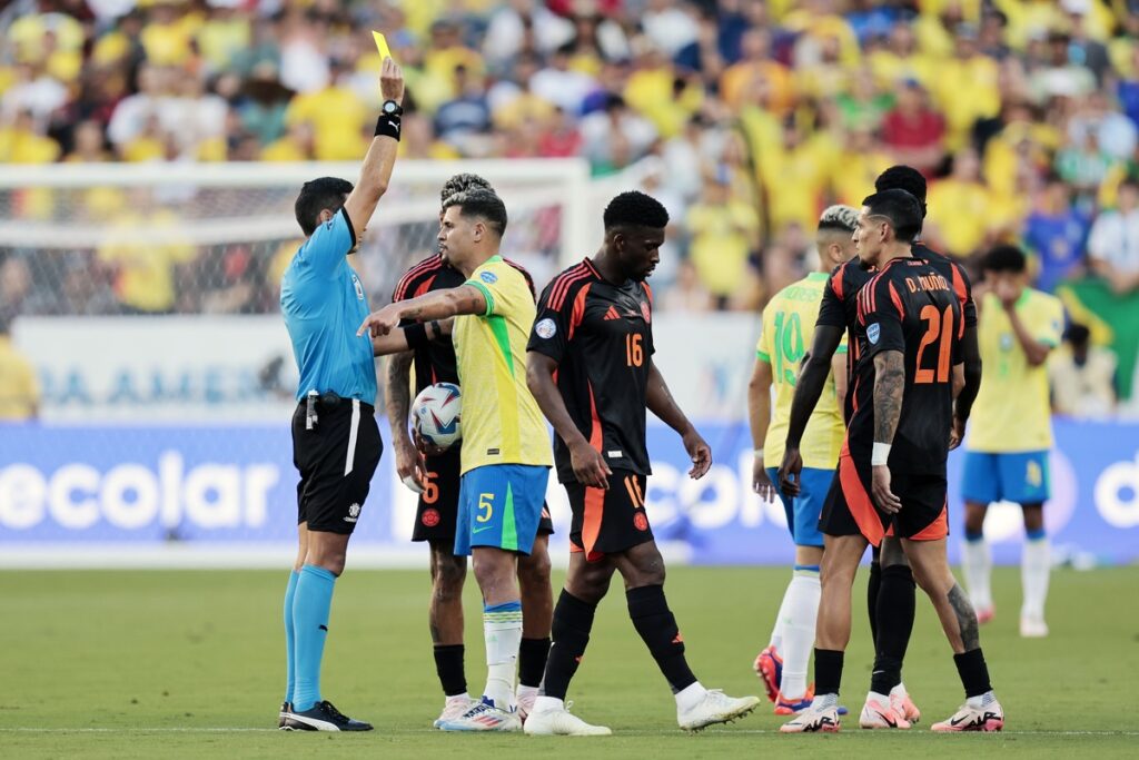 El arbitraje y el VAR han sido protagonistas en más de un partido de la Copa América.